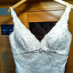 FINAL PRICE Alfred Angelo Wedding Dress